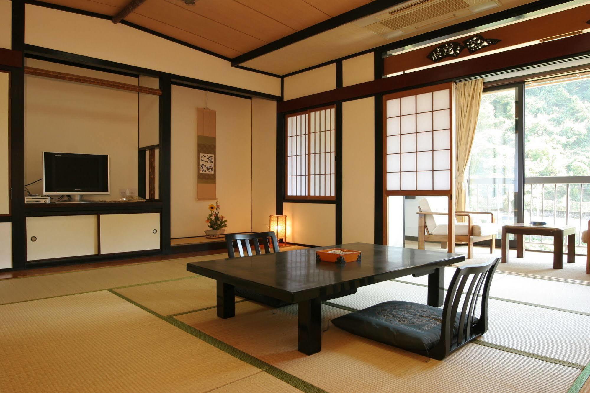 Kutsurogi No Yado Terunoyu Hotel โอคายาม่า ภายนอก รูปภาพ